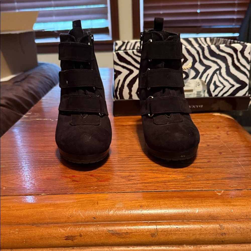 Dana Buchman Black Heeled Boots